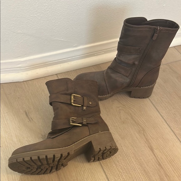 Brown Leather Ankle Boots - Picture 2 of 6